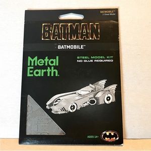Metal Earth Batman Batmobile Steel Model Kit Collectible Collector‎ Gotham NEW